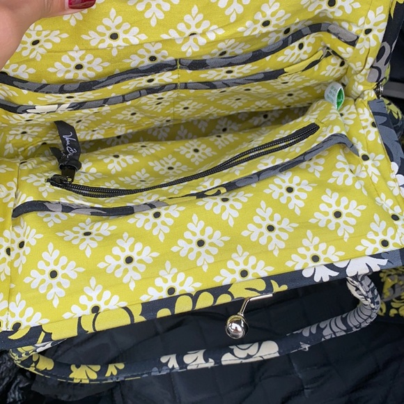 6 piece Vera Bradley set . - Picture 6 of 13